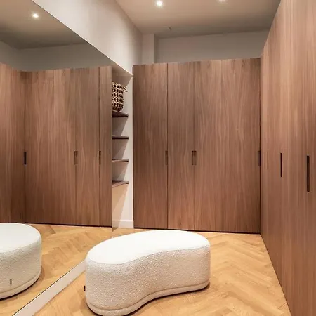 Luxury High End In The Heart Of Apartment Paris