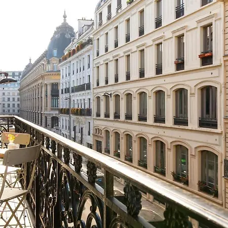 Luxury High End In The Heart Of * Paris