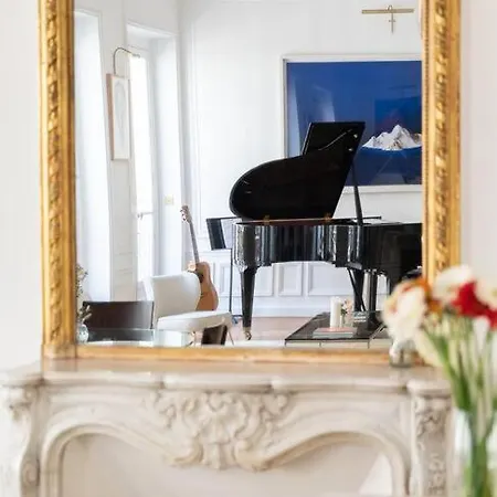 Luxury High End In The Heart Of Paris