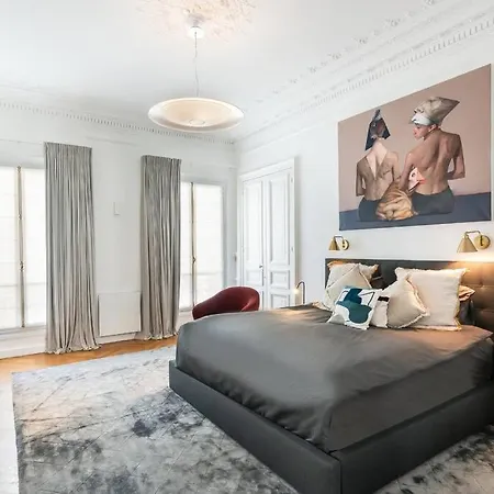 Luxury High End In The Heart Of * Paris